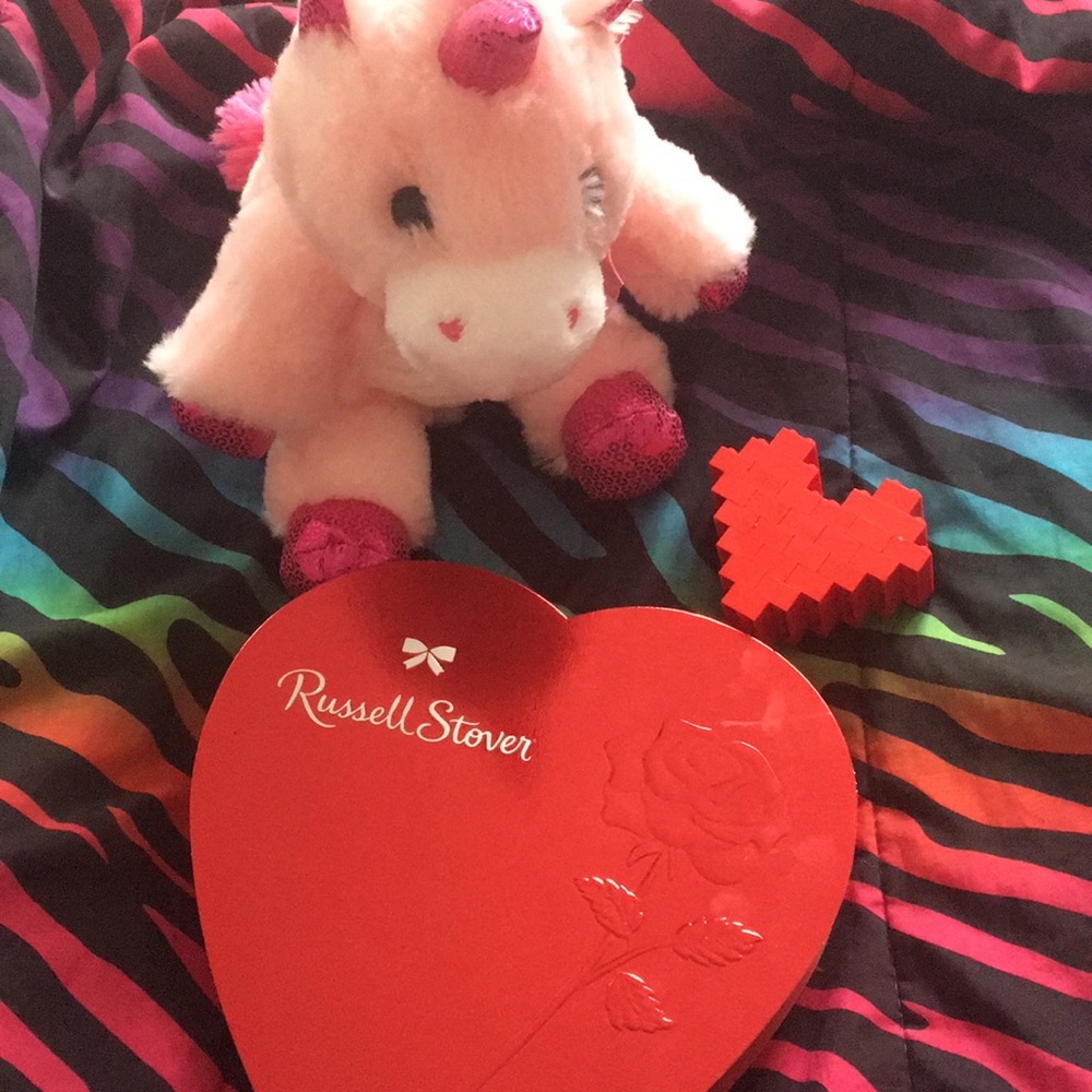 I got spoiled! Happy Valentine’s Day everyone 💕